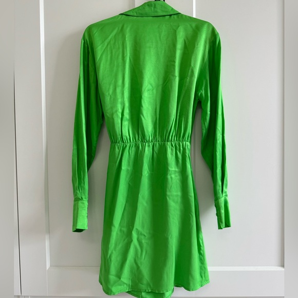 H&M green wrap around dress - Picture 6 of 6